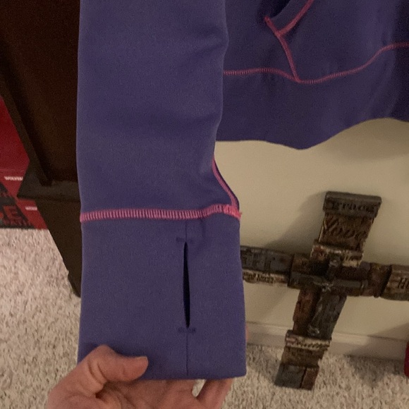 Like new Bright purple Nike Dri fit hooded sweatshirt…. Worn only a few times. - Picture 6 of 7